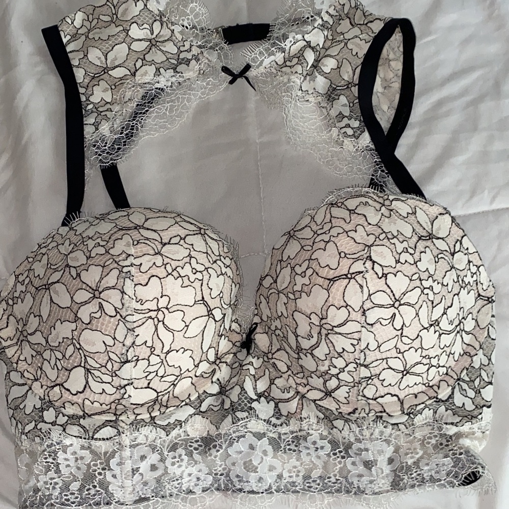 Brand New VS bra